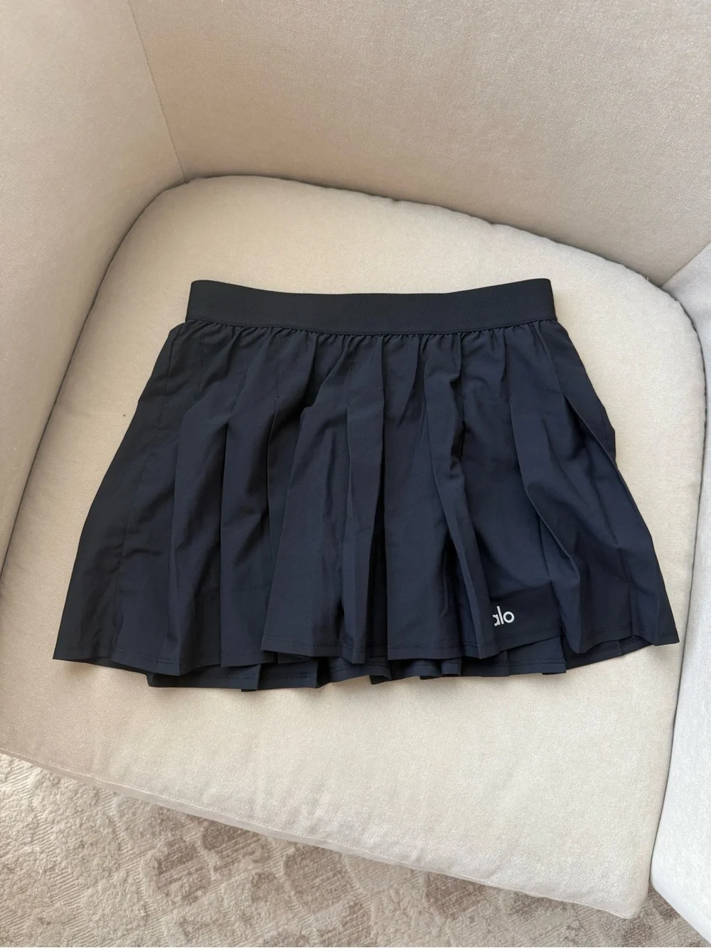 *LIKE NEW* Alo Varsity Tennis Skirt Black Size XS